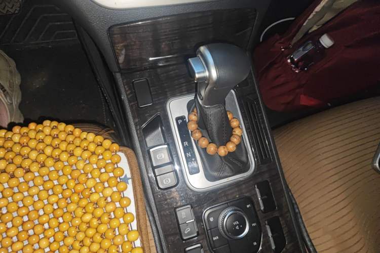 Used Haval H6 Coupe 2016 Blue Label 1.5T Automatic Two-Wheel Drive Urban Model Gear Lever