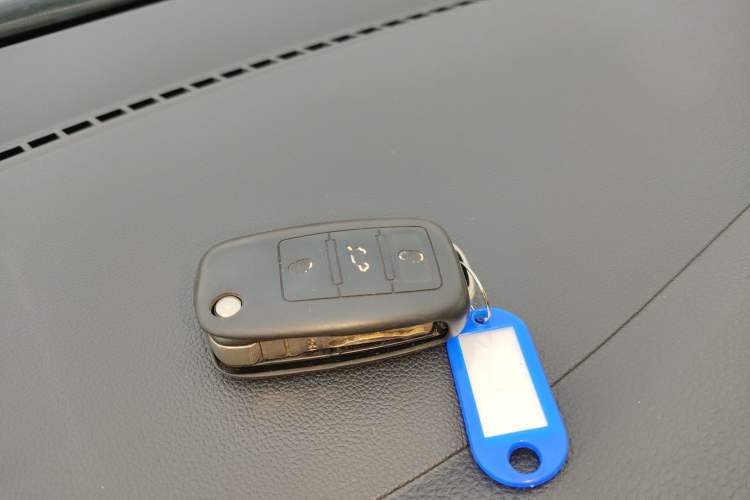 Used Volkswagen Santana 2015 1.6L Manual Comfort Edition Vehicle Key