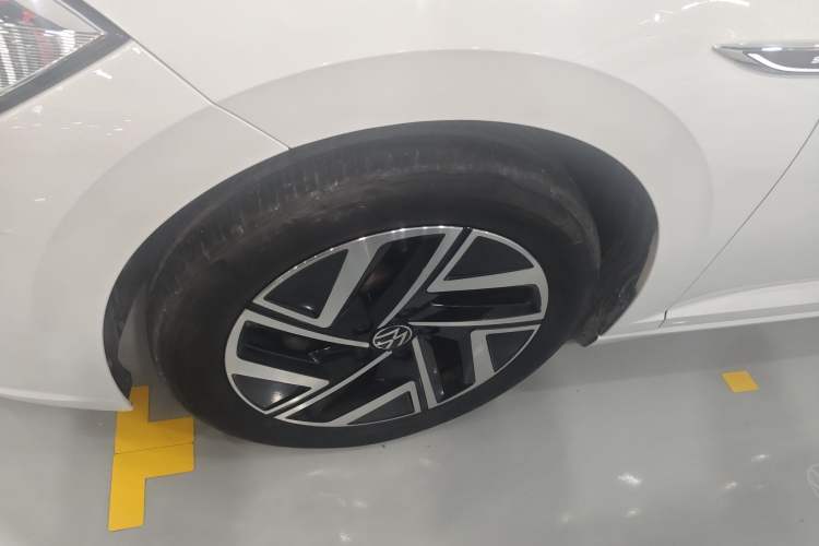 Used Volkswagen Sagitar 2023 300TSI DSG Excellence Edition Left Front Wheel Hub