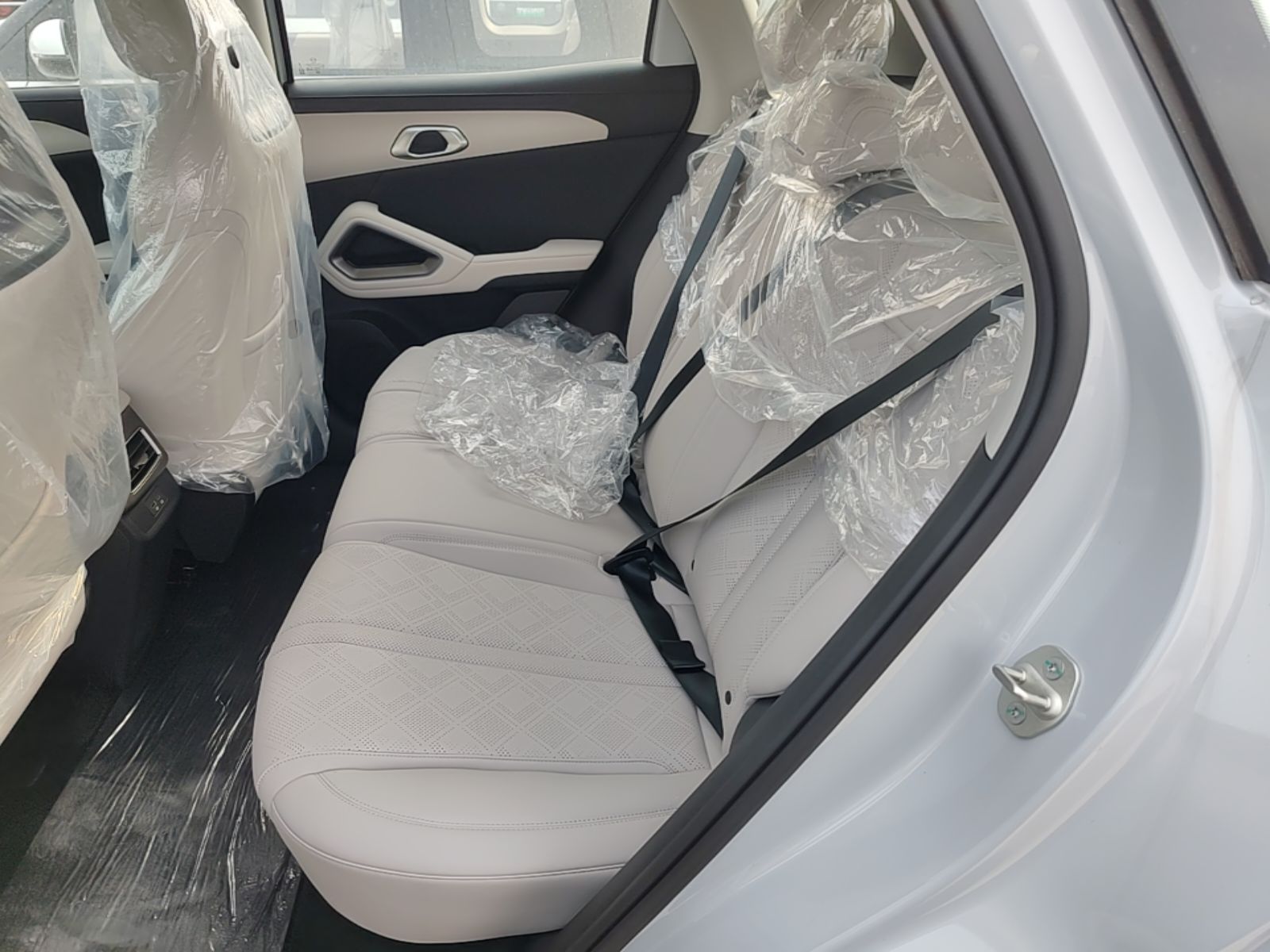 BYD Yuan UP 2025 Intelligent Driving Version 401 KM Dynamic Edition — снимка 20