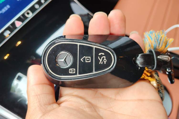 Used Mercedes-Benz GLC 2025 Refreshed GLC 300 L 4MATIC Dynamic Version 5 Seats Vehicle Key