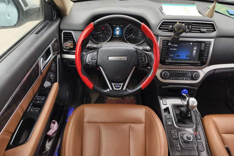 Used Haval H6 Coupe 2015 Blue-Label Facelift 2.0T Manual Two-Wheel Drive Urban Version
