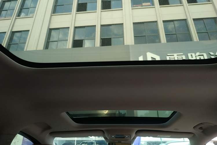 Used Denza D9 2022 DM-i 970 Four-Wheel Drive Prestige Model
