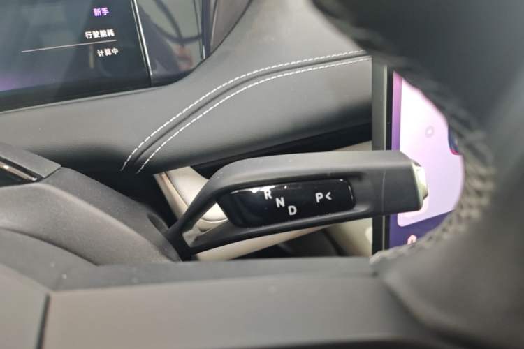 Used Xiaomi Auto SU7 2024 Four-Wheel Drive Ultra-Long Range Advanced Intelligent Driving Max Edition Gear Lever