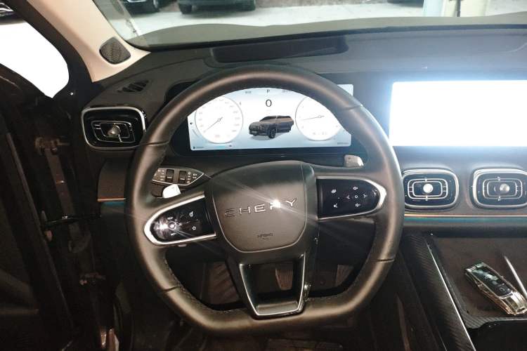 Used Chery Tiggo 9 2023 2.0T Automatic Two-Wheel Drive Prestige Edition 5 Seats Steering Wheel