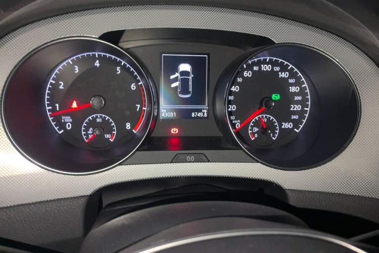 Used Volkswagen Golf Sportsvan 2016 230TSI Automatic Trend Edition Odometer Close Up