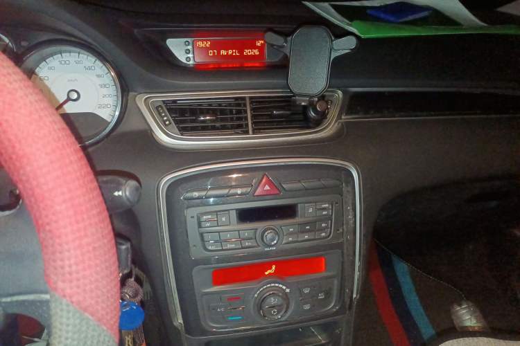 Used Peugeot 308 2013 1.6L Automatic Fashion Model Audio And AC Panel