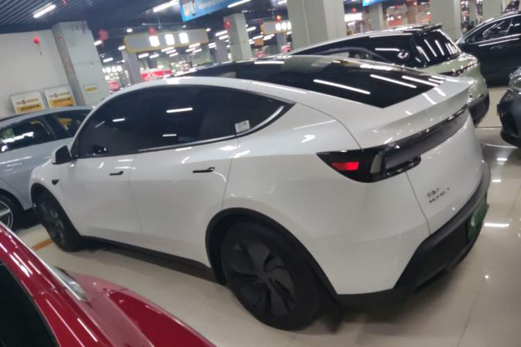 Used Tesla Model Y 2025 Rear-Wheel-Drive Version