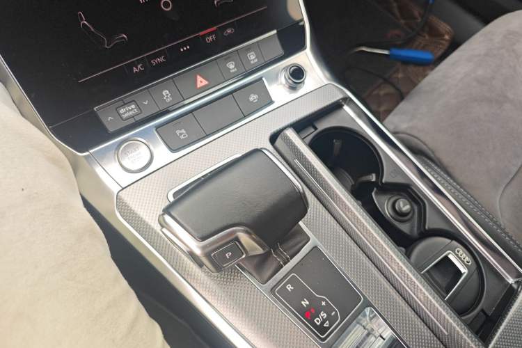 Used Audi A6L 2020 40 TFSI Luxury Dynamic Edition Gear Lever