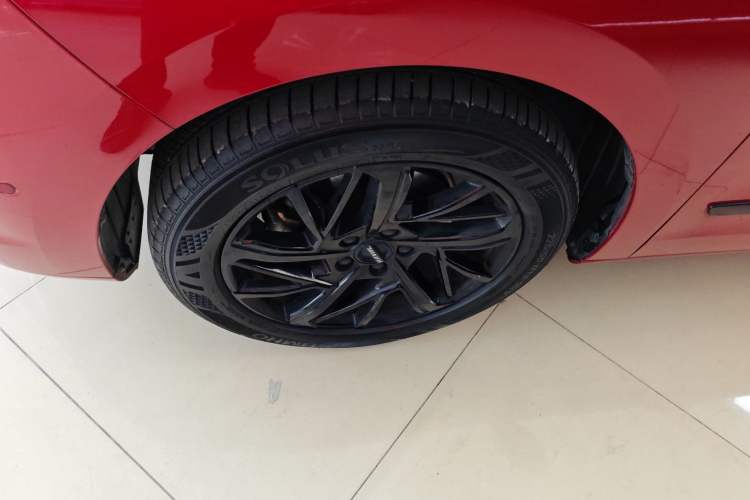 Used Haval JOLION 2021 1.5T Automatic Four-Door Version Left Front Wheel Hub