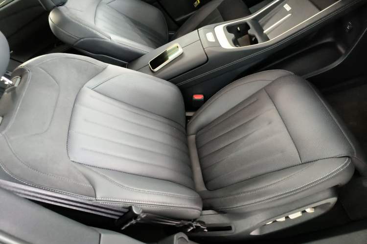 Used ONVO L60 2024 60 kWh Rear-Drive Version