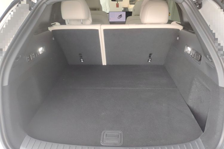 Used Li Auto i6 2025 Model Two-Wheel-Drive Standard Type
