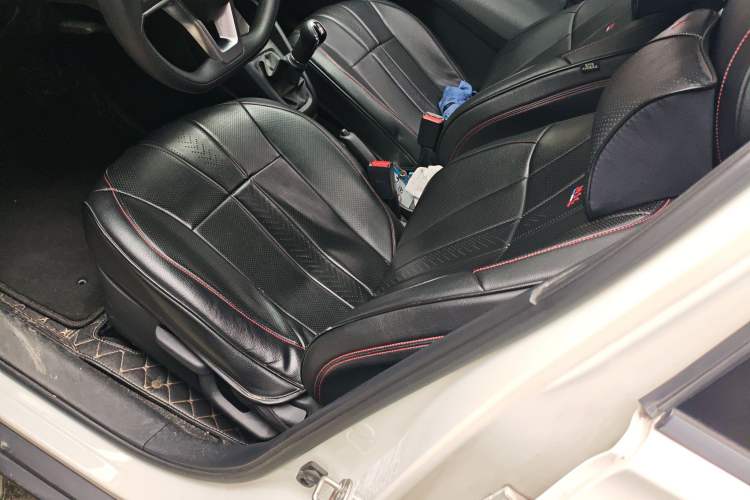 Used Nissan Kicks 2019 1.5L Manual Cool Edition