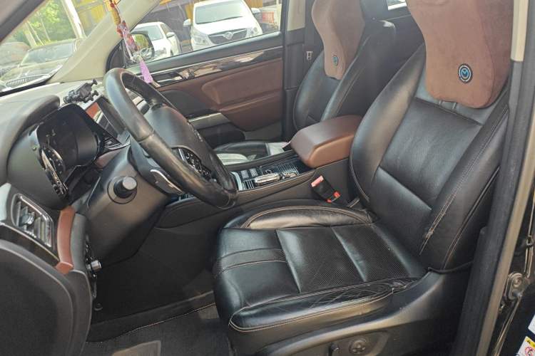 Used GAC Trumpchi GS8 2017 320T Two-Wheel Drive Luxury Smart Connectivity Version (7 Seats)