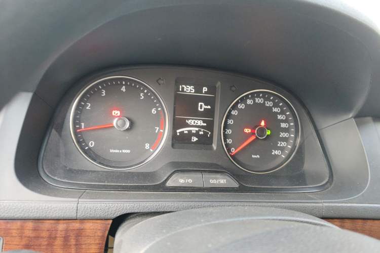 Used Volkswagen Lavida 2013 Restyled Classic 1.6L Automatic Comfort Edition
