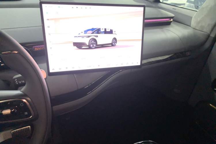 Used Zeekr MIX 2025 Intelligent Driving Version
