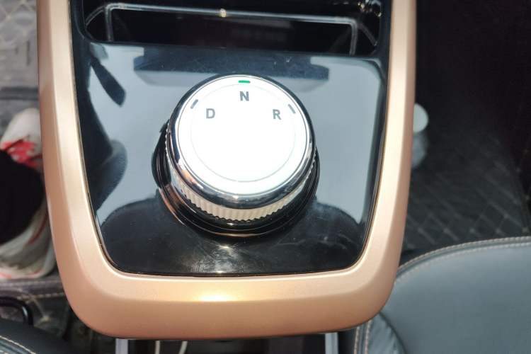 Used Dongfeng NAMMI BOX 2022 Champion Edition Light Wind Version 201KM Standard Model