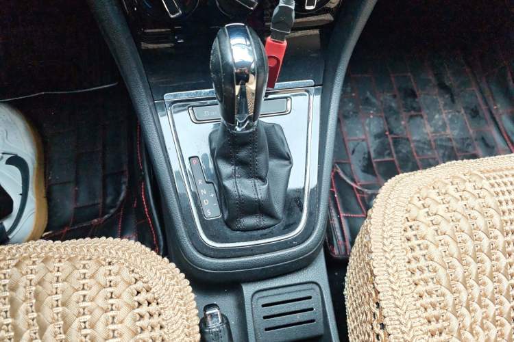 Used Volkswagen Bora 2013 1.6L Automatic Comfort Model