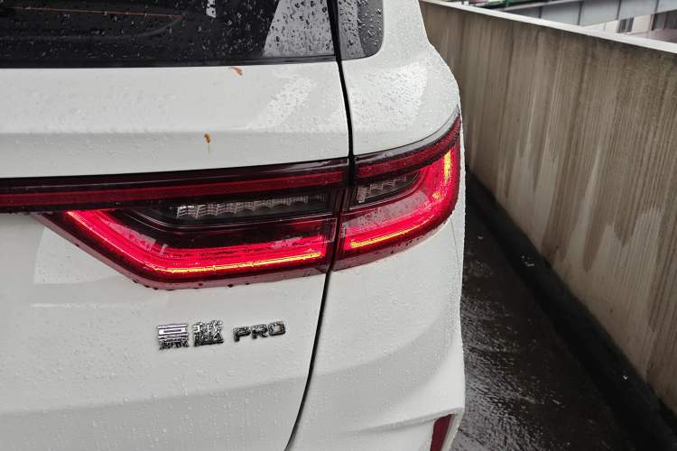 Used Geely Auto Haoyue PRO 2024 1.5T DCT Zongheng+ Right Rear Taillight