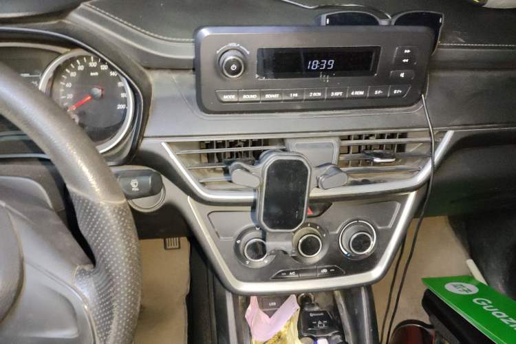 Used Wuling Hongguang S3 2019 1.5L Manual Standard Version China VI Standard