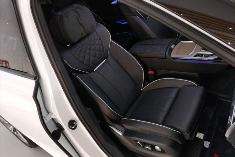 Used Hongqi E-HS9 2024 660 km Range Flagway Edition Six Seats
