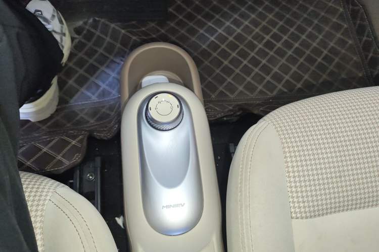 Used Wuling Hongguang MINIEV 2025 Four-Door Version Premium Edition