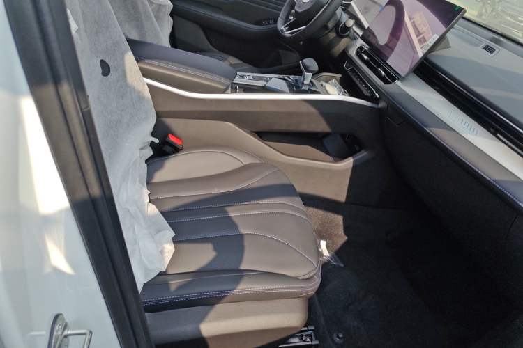 Used Geely Auto Preface 2025 Dongfang Yao 1.5TD Fuyao Edition
