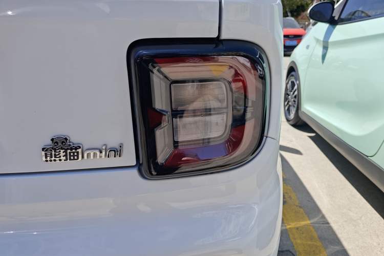 Used Geely Galaxy Panda 2023 Panda Mini 200km Endurance Bear
