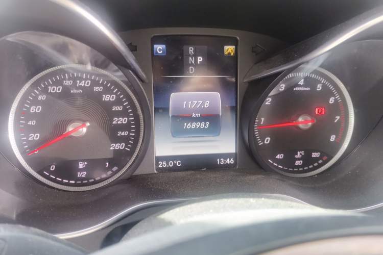 Used Mercedes-Benz GLC 2019 GLC 260 4MATIC Dynamic Edition Instrument Cluster