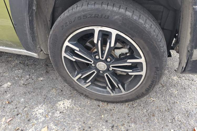 Used BAIC Off-Road BJ20 2016 1.5T CVT Luxury Model Right Front Wheel Hub