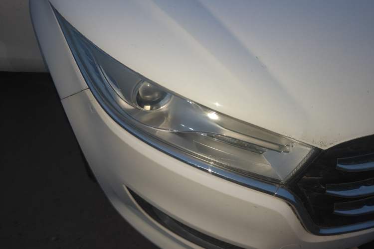 Used Bestune B50 2016 1.6L manual luxury version Right Front Headlight
