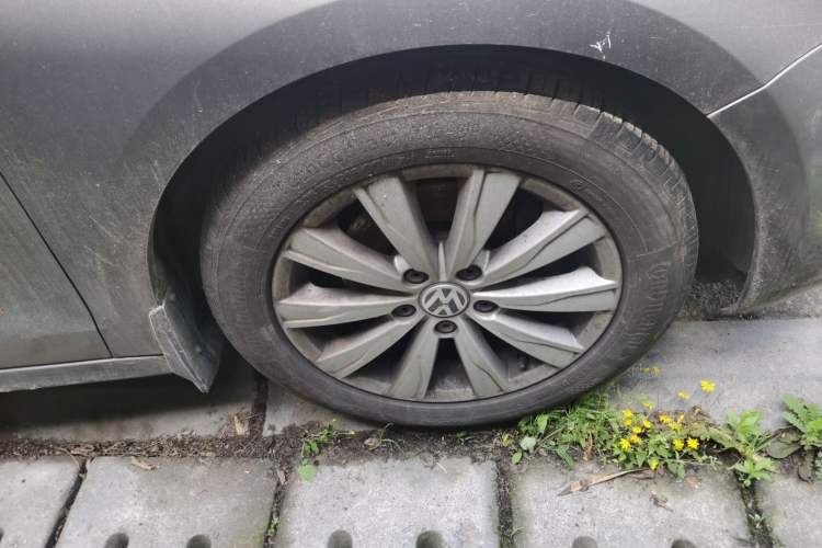 Used Volkswagen Sagitar 2012 1.4TSI Manual Luxury Model
