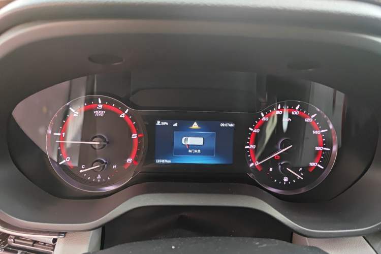 Used SAIC MAXUS Xintu V90 2021 2.0T Manual Zhiyun King Rear-Drive Single-Tire Extended-Wheelbase High-Roof 7-Seater Instrument Cluster