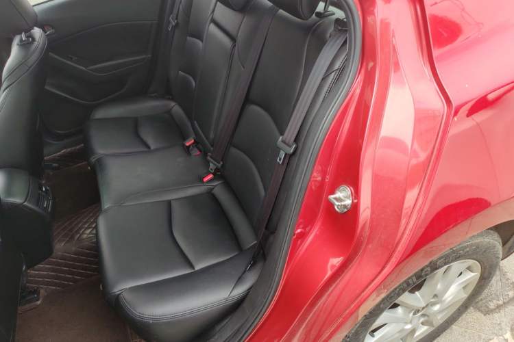 Used Mazda 3 Axela 2017 Sedan 1.5L Automatic Luxury Model Emission Standard China V