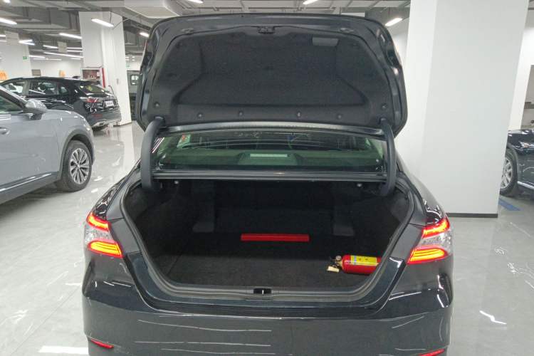 Used Toyota Camry 2019 2.0G Luxury Edition China VI Standard
