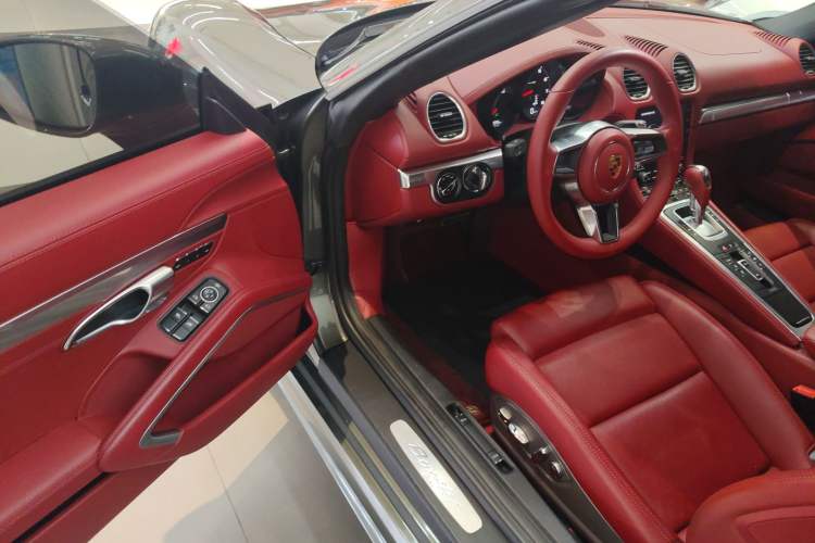 Used Porsche 718 2020 Boxster 2.0T
