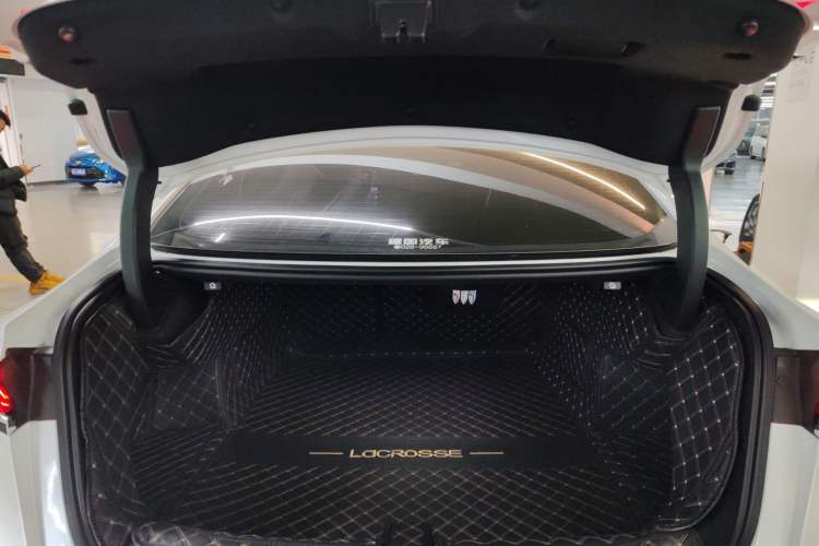 Used Buick LaCrosse 2023 Restyled 25T Cross-Country Edition
