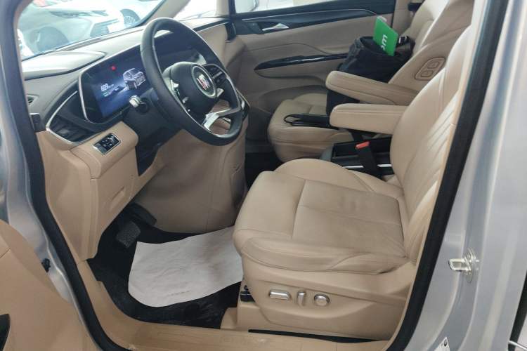 Used Buick GL8 New Energy 2025 Lu Shang Luxury Edition 7-Seater