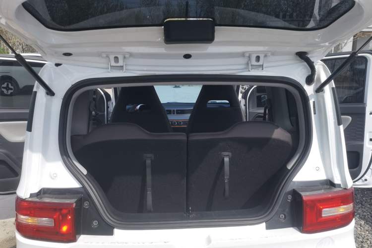 Used Wuling Hongguang MINIEV 2020 Freedom Version Lithium Iron Phosphate Trunk