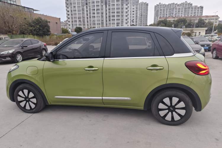 Used Wuling Bingo 2023 333 km Lingxi Connected Version
