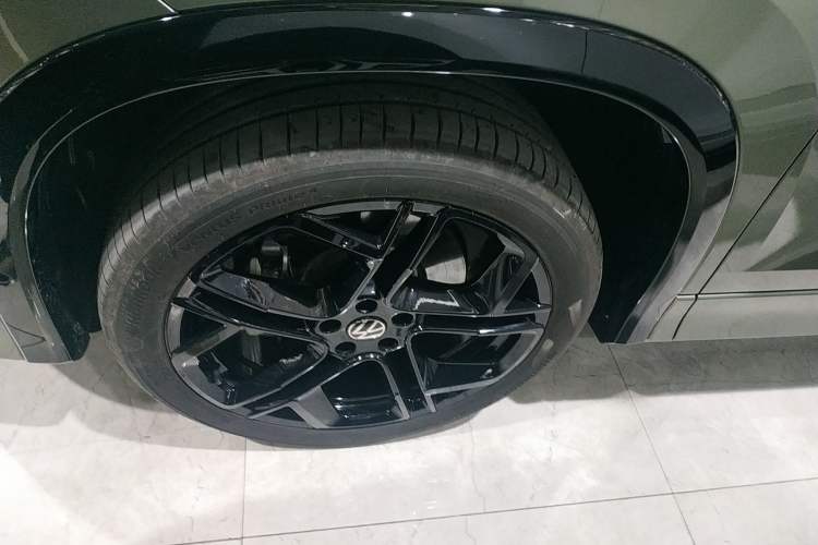 Used Volkswagen Tayron 2025 Tiguan L 380TSI 4Motion Luxury Easy Package
