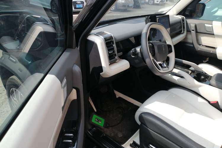 Used iCAR 03 2024 501km Two-Wheel Drive Long-Range Yuechao Edition Driver Seat