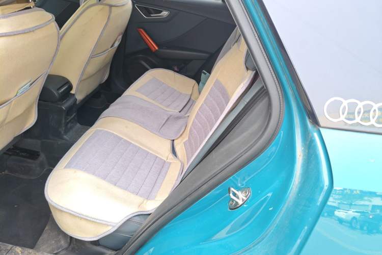 Used Audi Q2L 2018 35 TFSI Fashionable & Elegant Version China VI Emission Standard Left Rear Seat