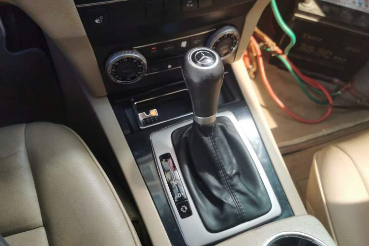 Used Mercedes-Benz GLK-Class 2008 GLK 300 4MATIC Luxury Model Gear Lever