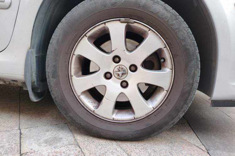 Used Peugeot 307 2010 Sedan 1.6L Manual Comfort Edition