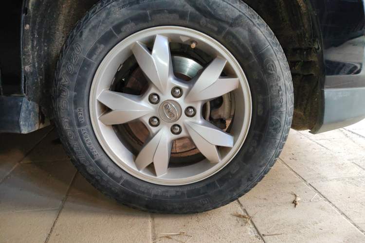 Used BYD S6 2014 2.0L Manual Luxury 5-Seater
