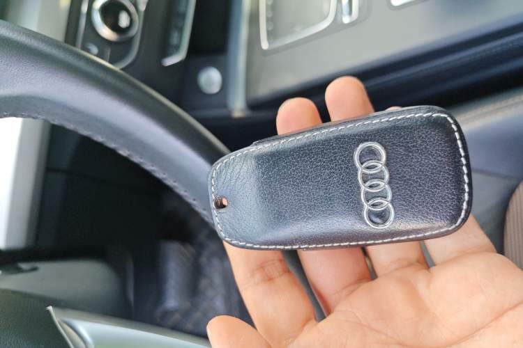 Used Audi Q5L 2018 40 TFSI Prestige Fashion Edition China VI Vehicle Key