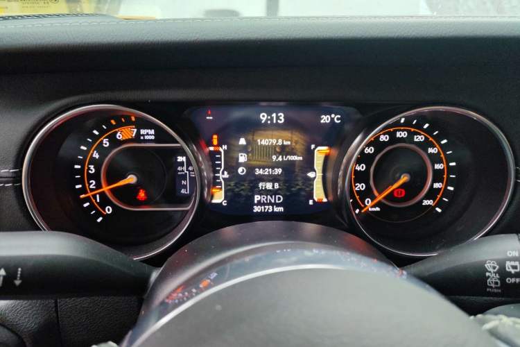 Used Jeep Wrangler 2019 2.0T Sahara 4-Door Version China V Standard
