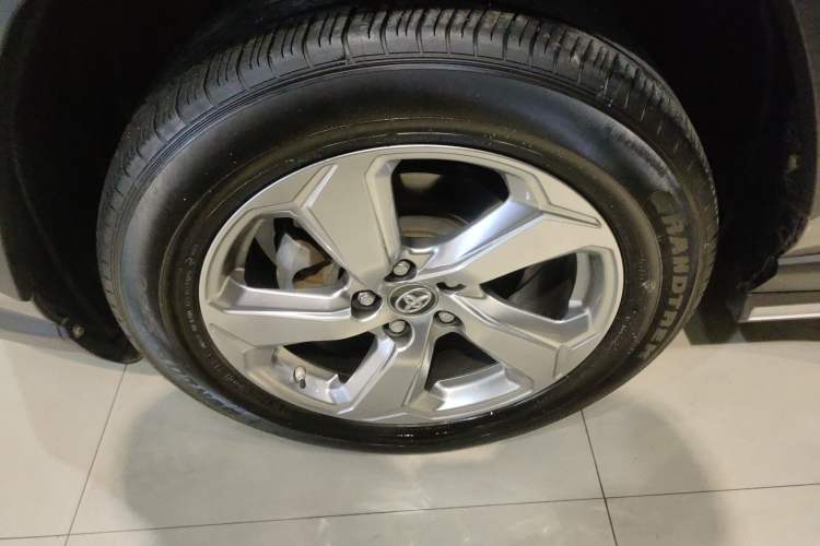 Used Toyota RAV4 2021 2.0L CVT Two-Wheel Drive Fashion PLUS Edition
