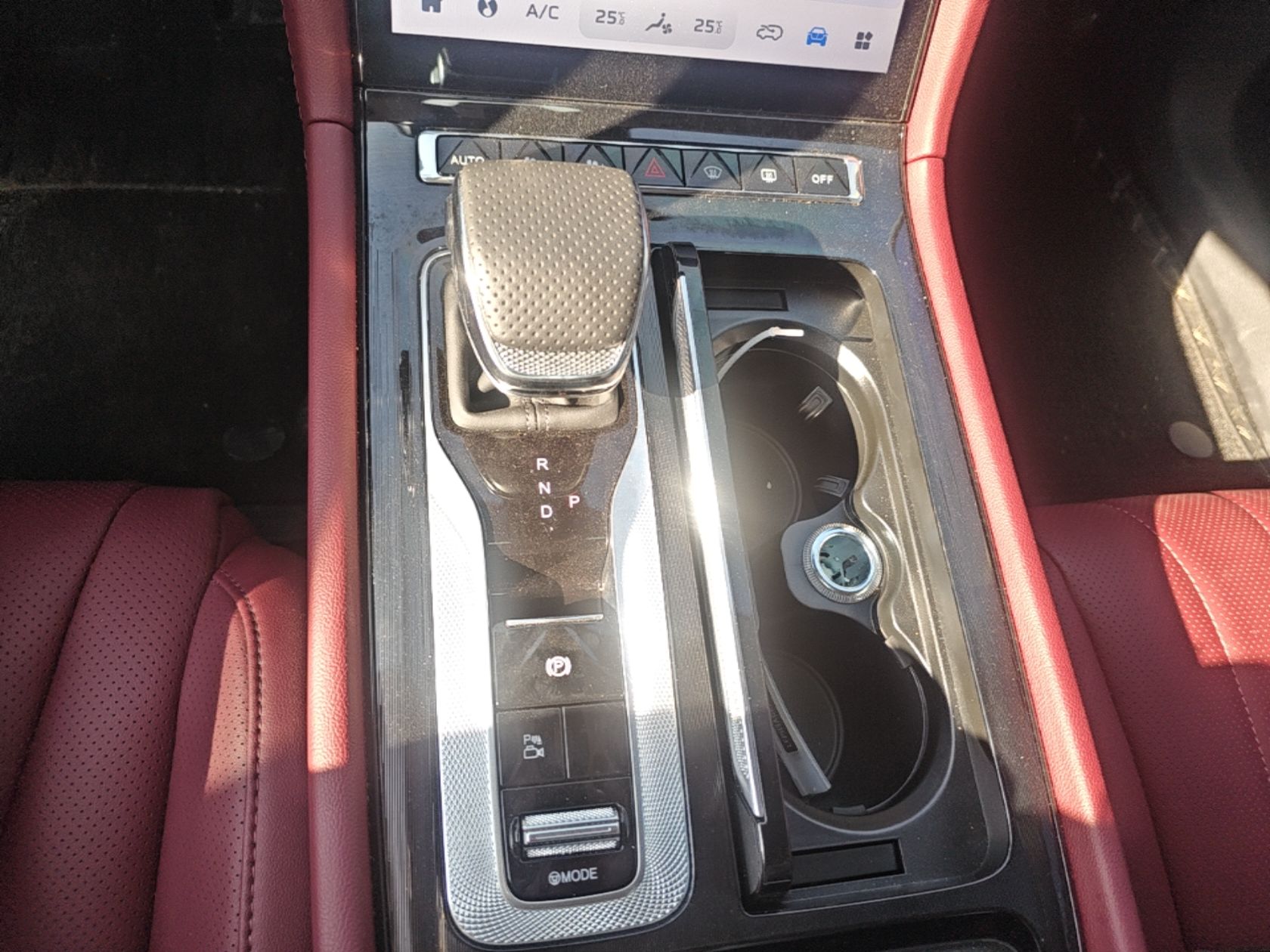 Hongqi H5 PHEV 2025 130 Super Hybrid Version — снимка 16